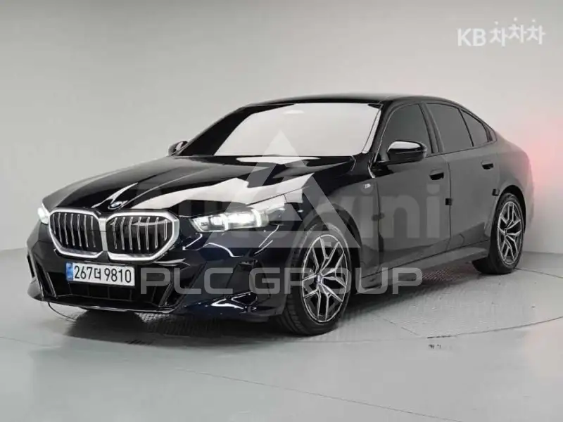 2025 BMW 523