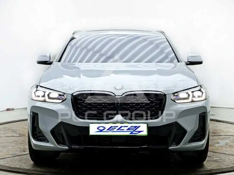 2025 BMW X4