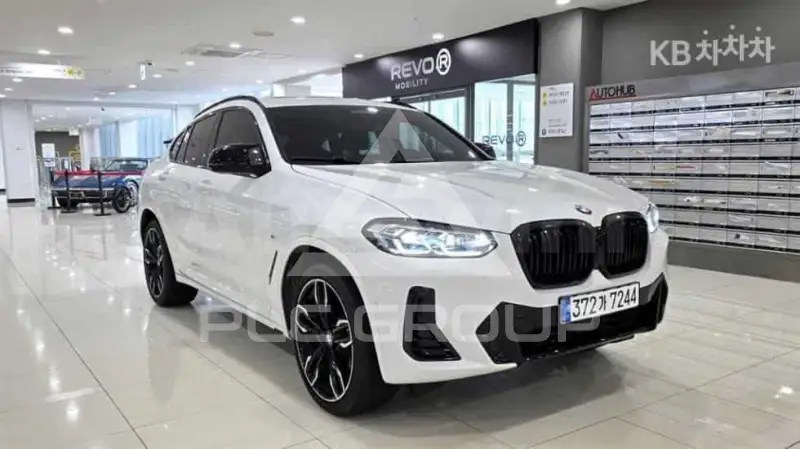 2025 BMW X4