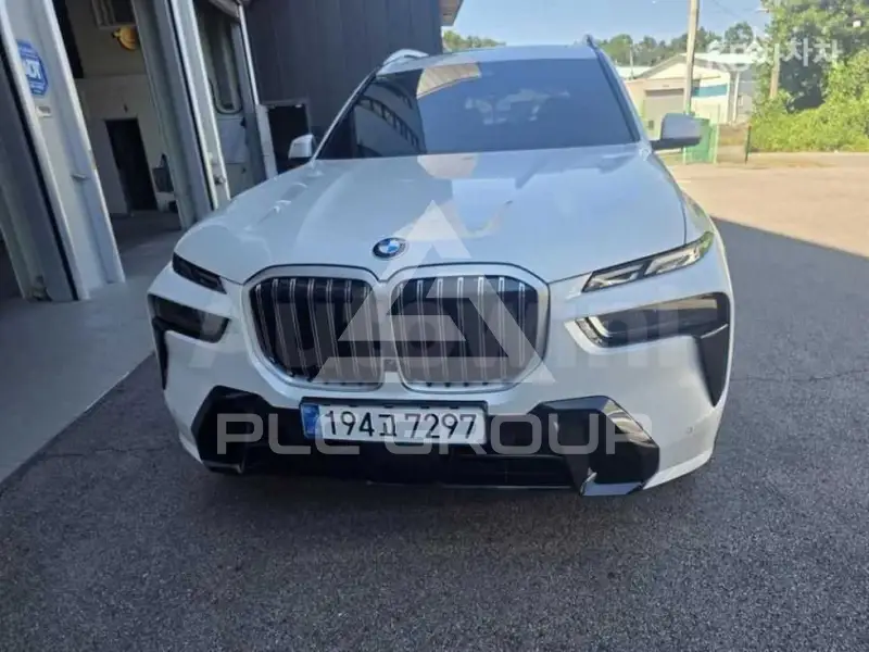 2025 BMW X7