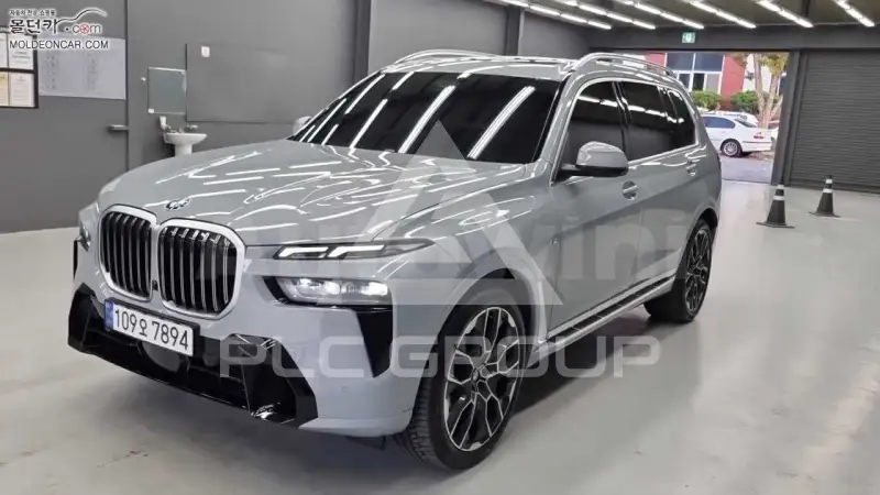 2025 BMW X7