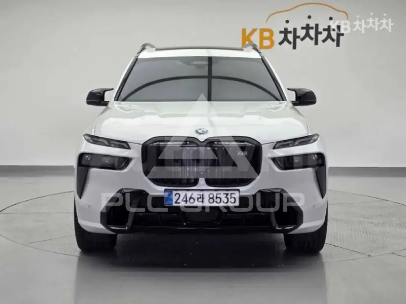 2025 BMW X7