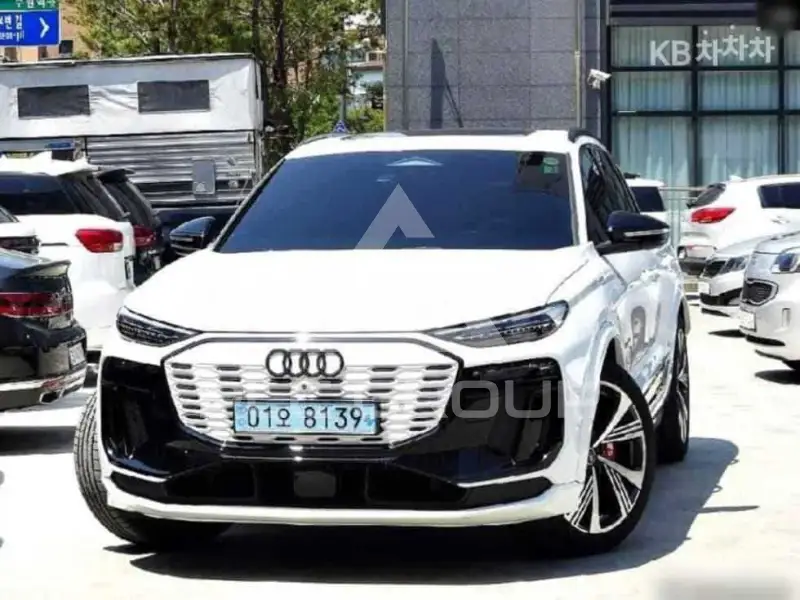 2025 Audi SQ6