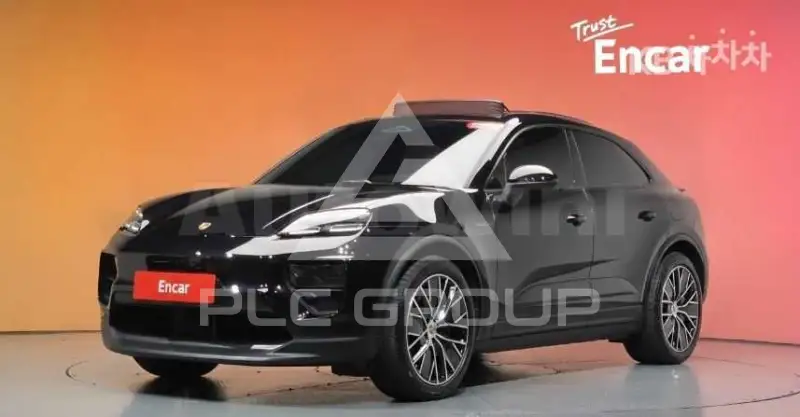 2025 Porsche MACAN