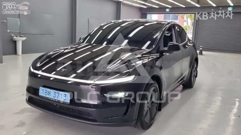 2025 Tesla Model Y