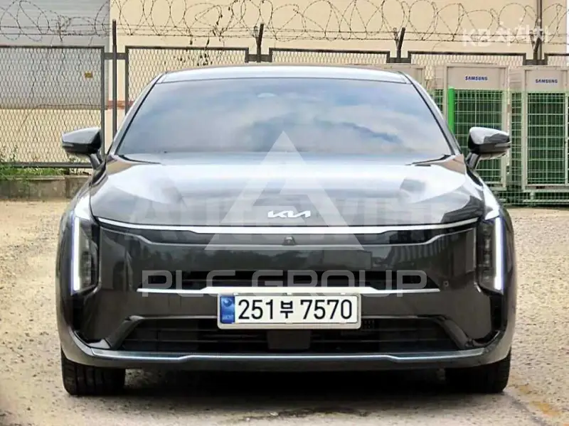 2025 KIA K8