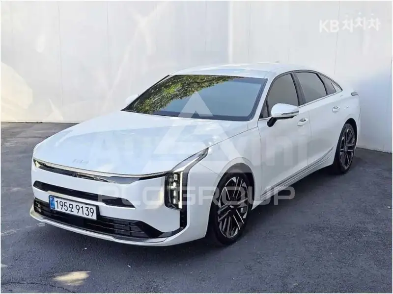2025 KIA K8