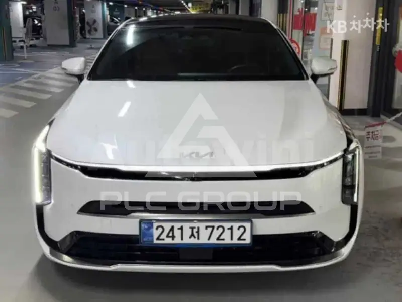 2025 KIA K8