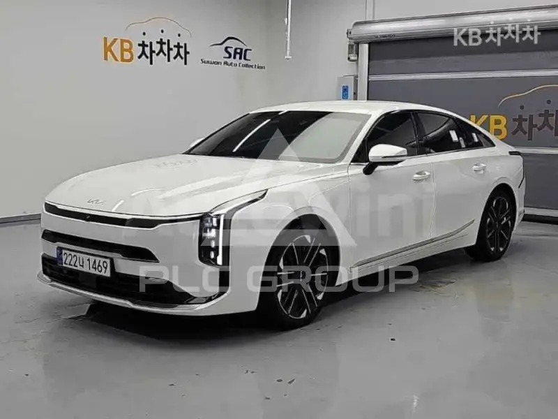 2025 KIA K8