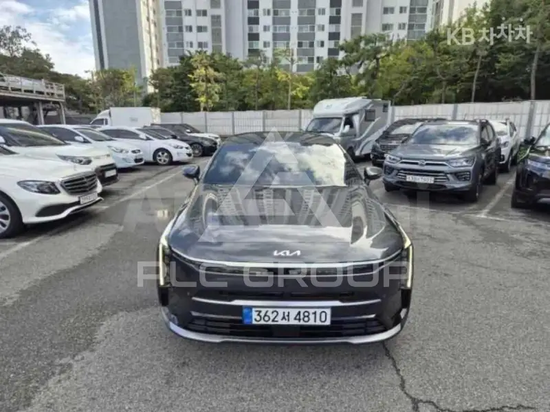 2025 KIA K8