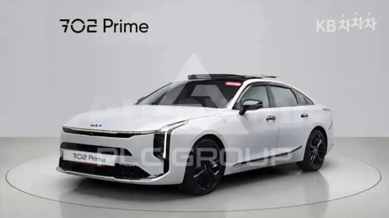 2025 KIA K8