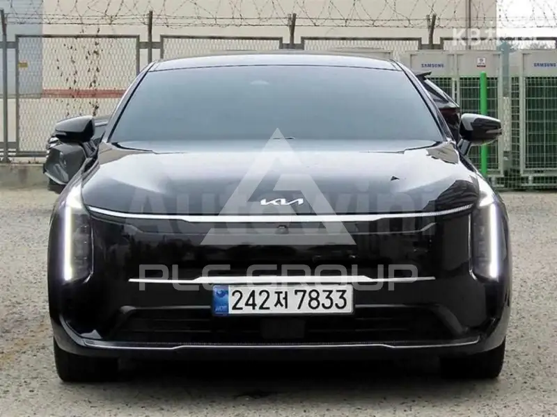 2025 KIA K8
