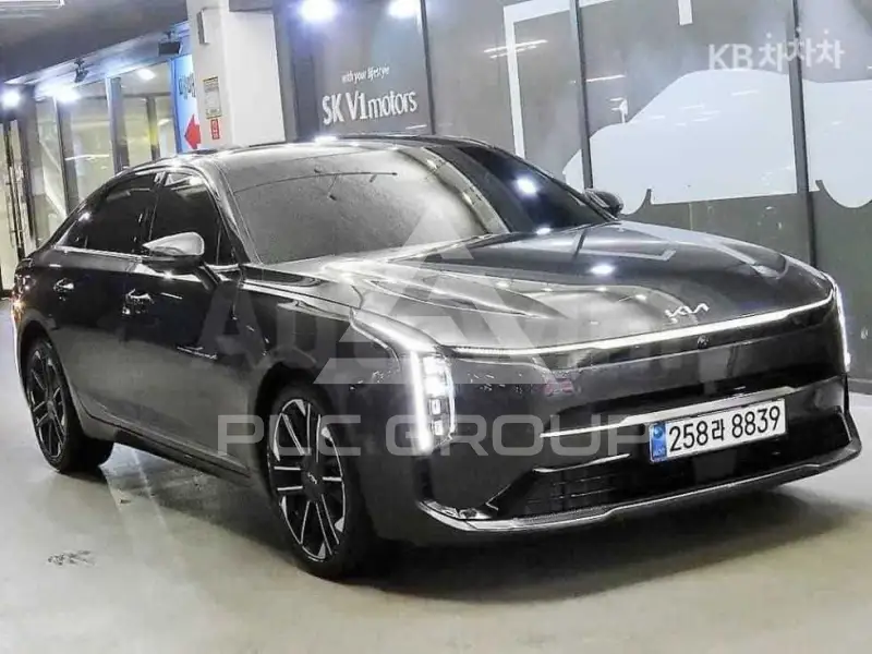 2025 KIA K8