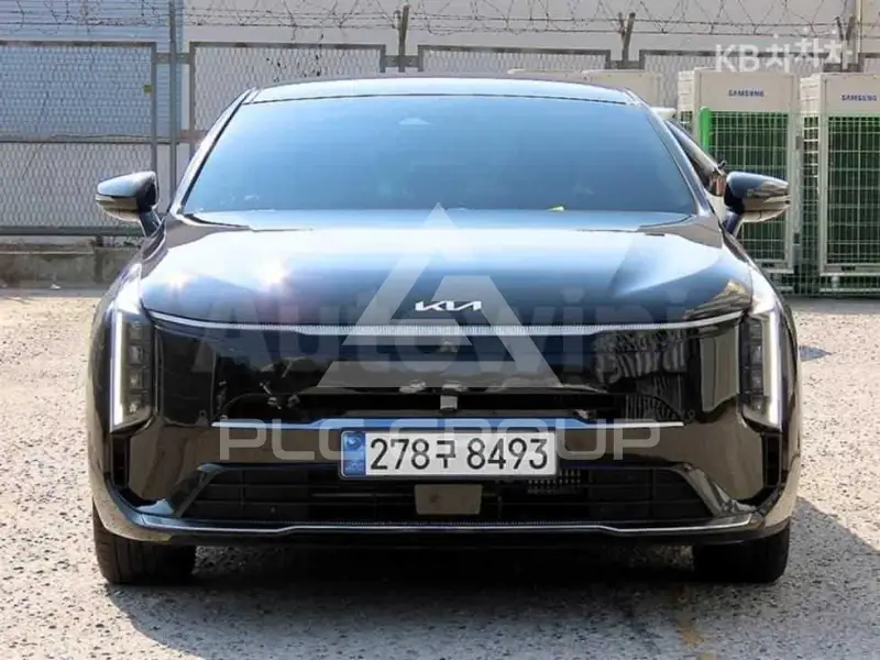 2025 KIA K8