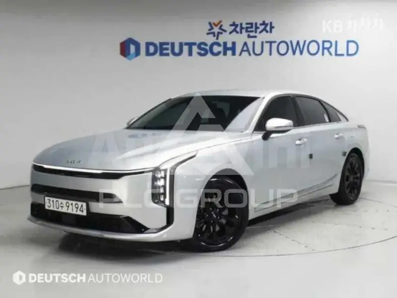 2025 KIA K8