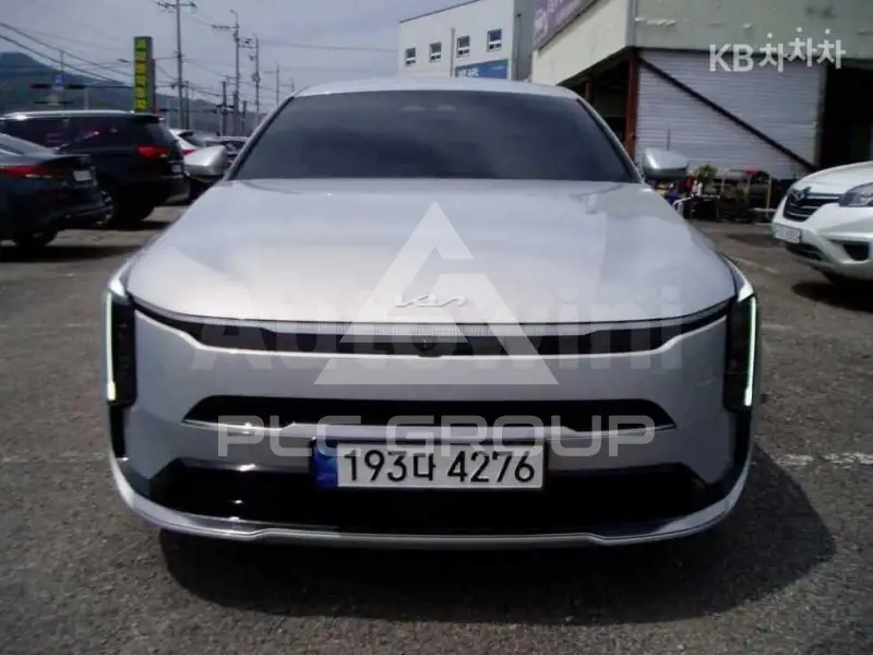 2025 KIA K8