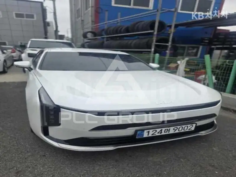 2025 KIA K8