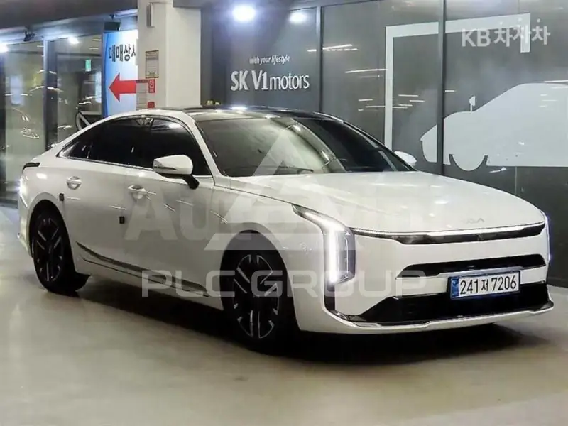2025 KIA K8