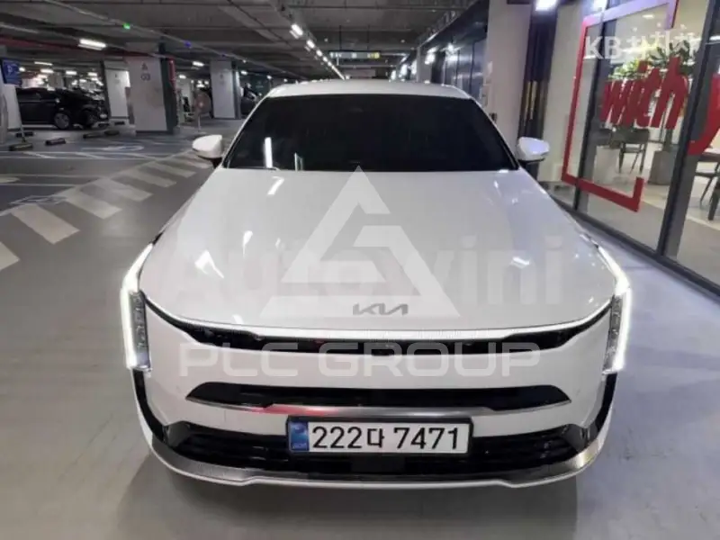 2025 KIA K8