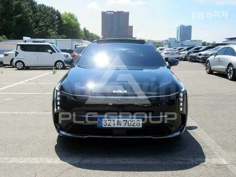2025 KIA K8