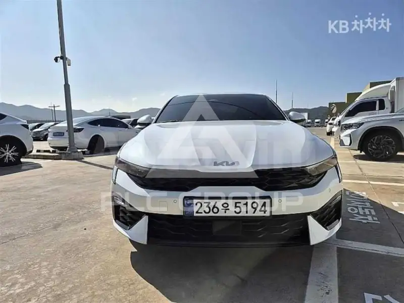 2025 KIA K5