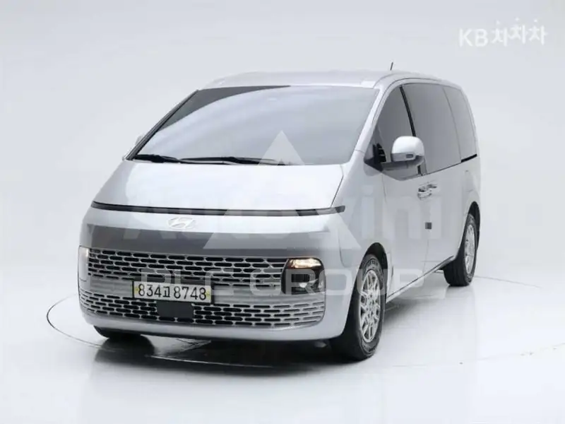 2025 Hyundai Staria