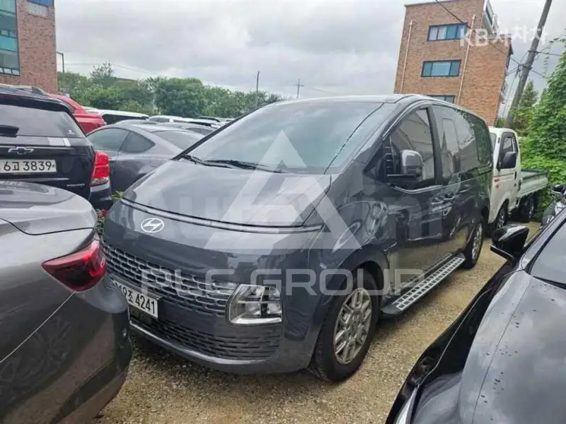2025 Hyundai Staria