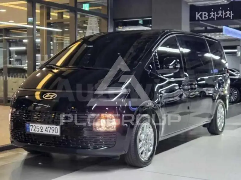 2025 Hyundai Staria