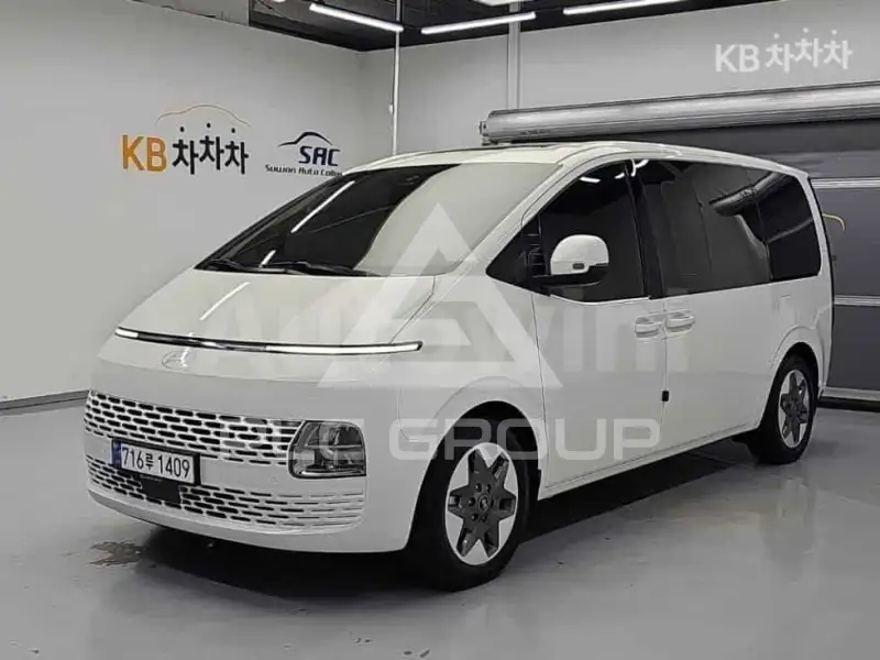 2025 Hyundai Staria