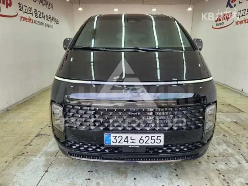 2025 Hyundai Staria