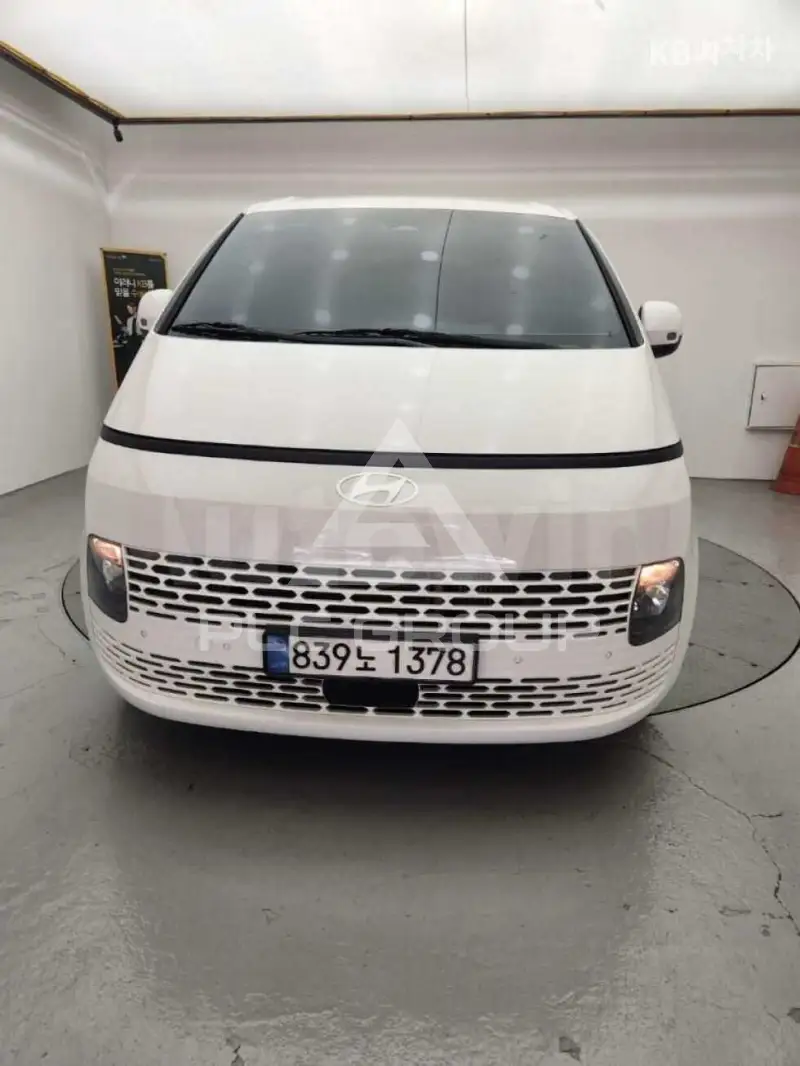 2025 Hyundai Staria