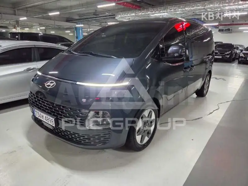 2025 Hyundai Staria