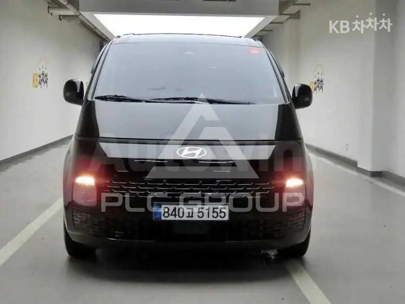 2025 Hyundai Staria