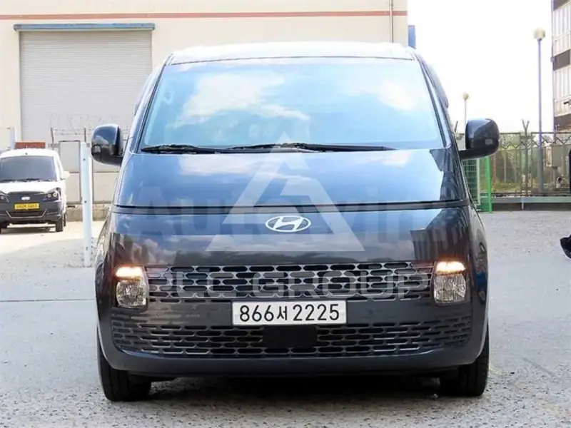 2025 Hyundai Staria