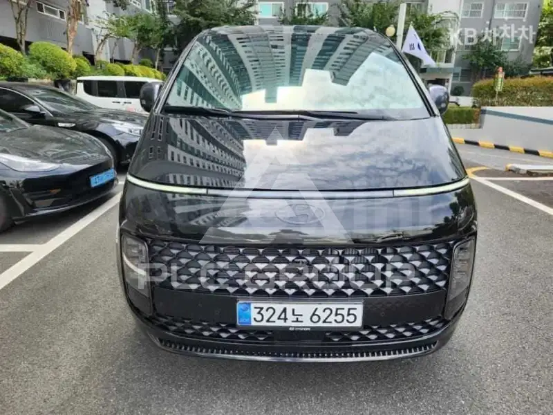 2025 Hyundai Staria
