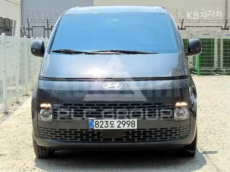2025 Hyundai Staria
