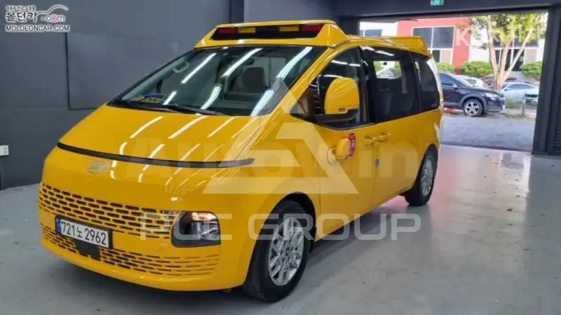 2025 Hyundai Staria