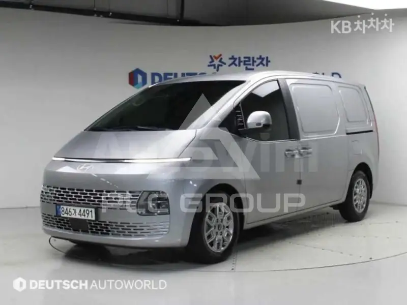 2025 Hyundai Staria