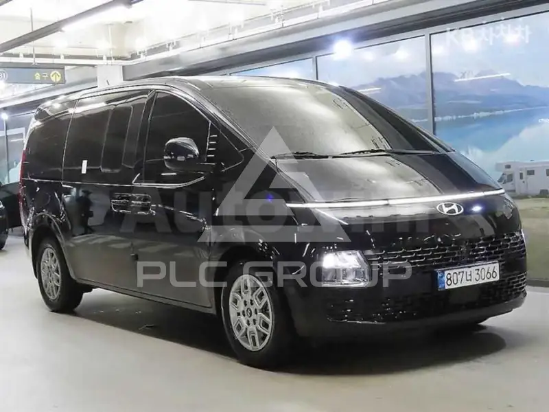 2025 Hyundai Staria