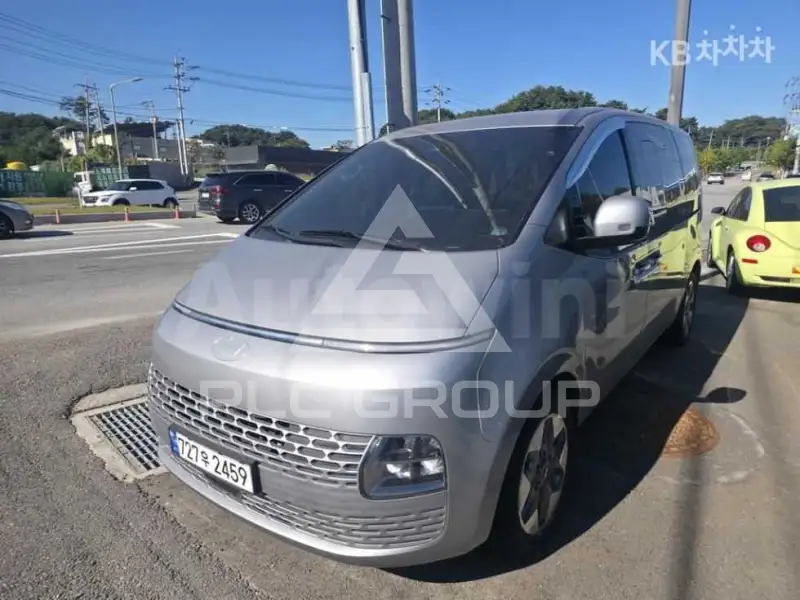 2025 Hyundai Staria