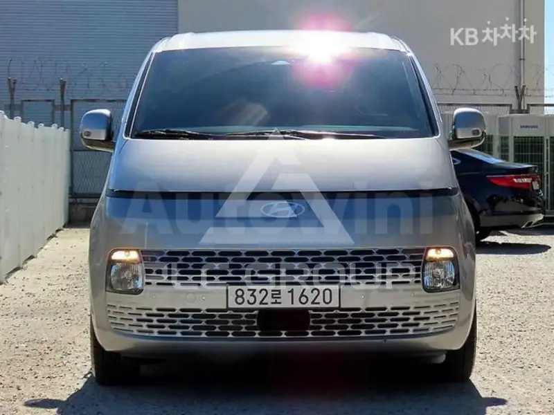 2025 Hyundai Staria