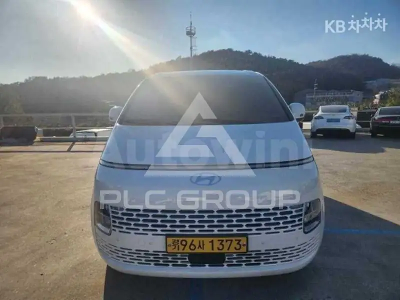 2025 Hyundai Staria
