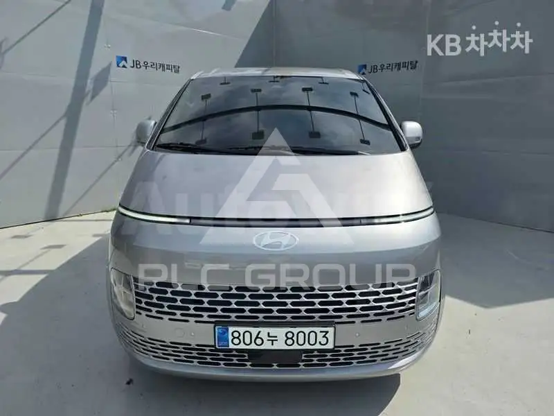 2025 Hyundai Staria