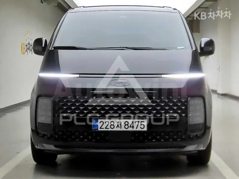 2025 Hyundai Staria