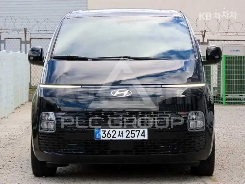 2025 Hyundai Staria