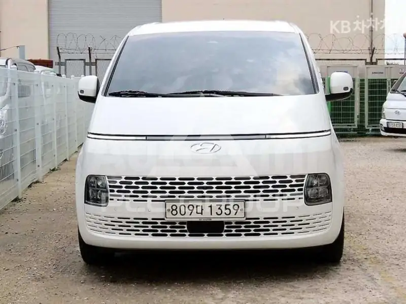 2025 Hyundai Staria