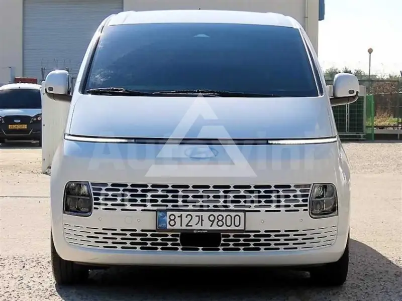 2025 Hyundai Staria