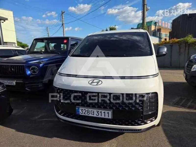 2025 Hyundai Staria