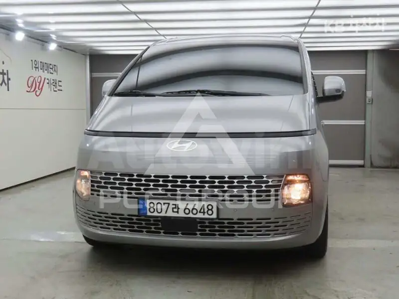 2025 Hyundai Staria