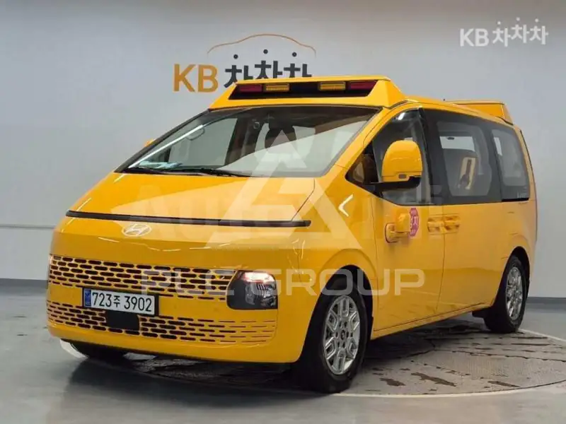 2025 Hyundai Staria
